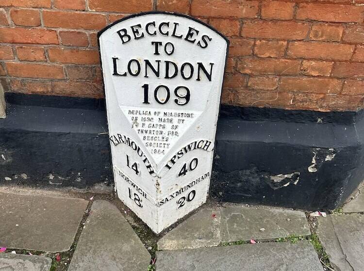 דירת נופש Pine Cottage Retreat In Suffolk