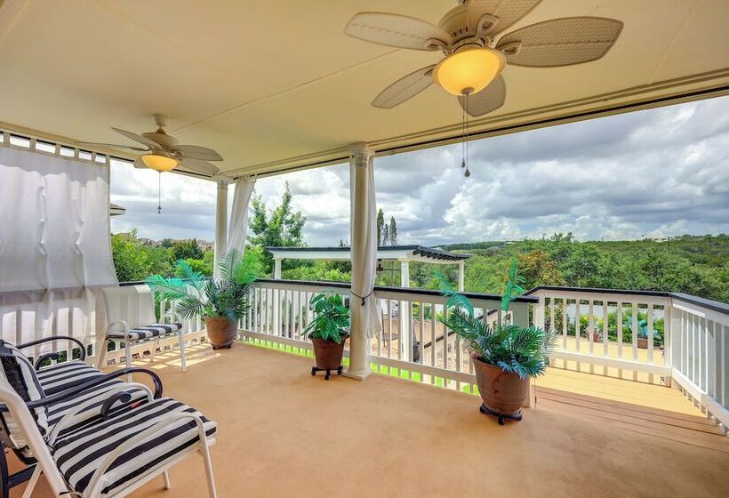 San Antonio Home   Outdoor Oasis & Greenbelt Views