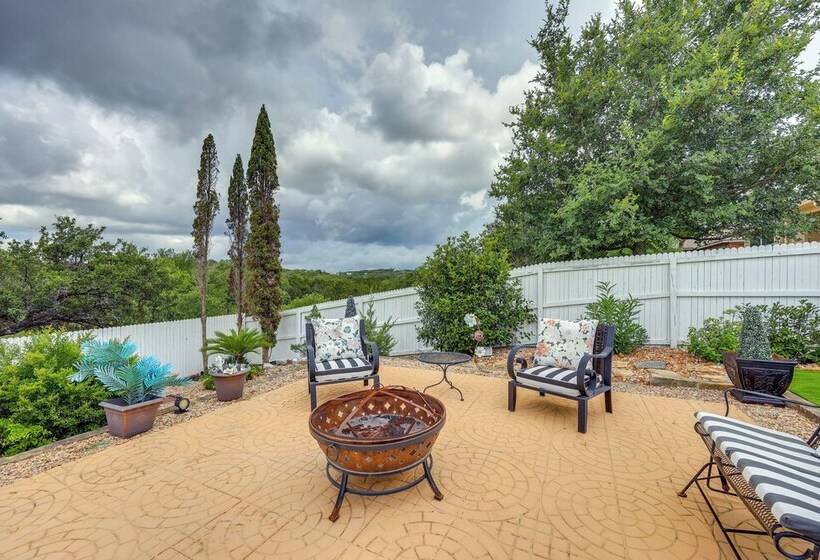 San Antonio Home   Outdoor Oasis & Greenbelt Views