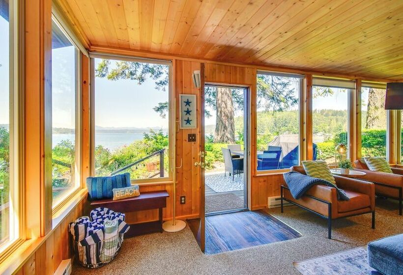 Scenic Hood Canal Home W/ Private Beach & Hot Tub!