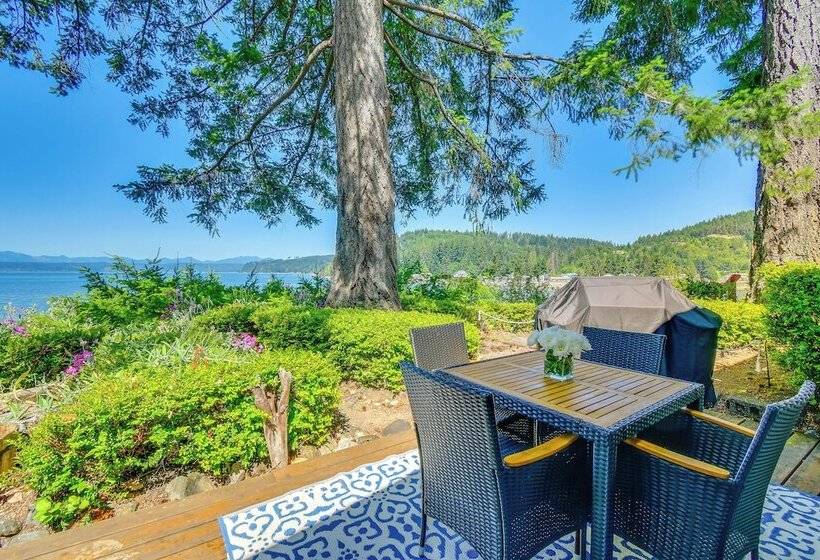 Scenic Hood Canal Home W/ Private Beach & Hot Tub!