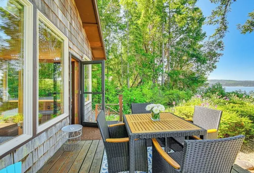 Scenic Hood Canal Home W/ Private Beach & Hot Tub!