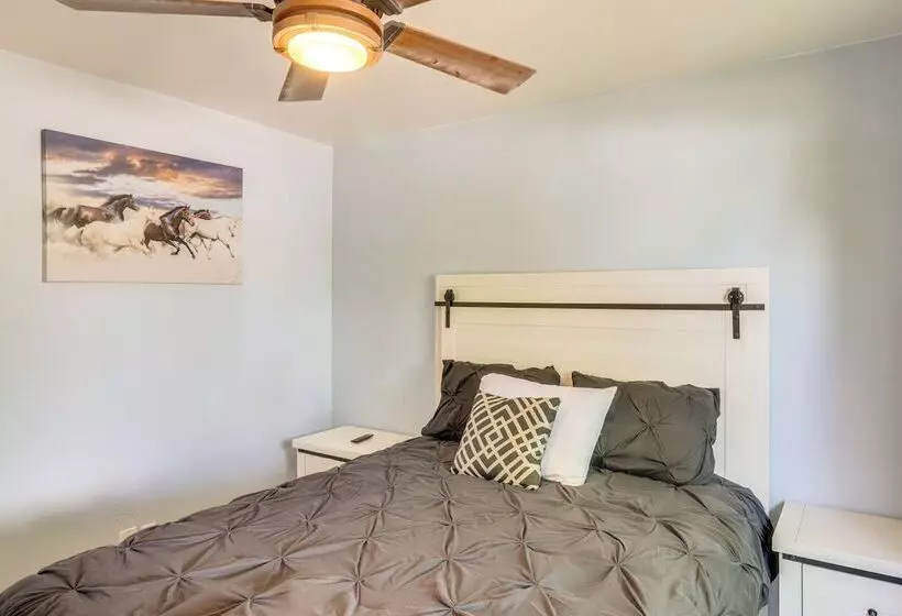 3 Mi To Lake: Home W/ Hot Tub In Show Low