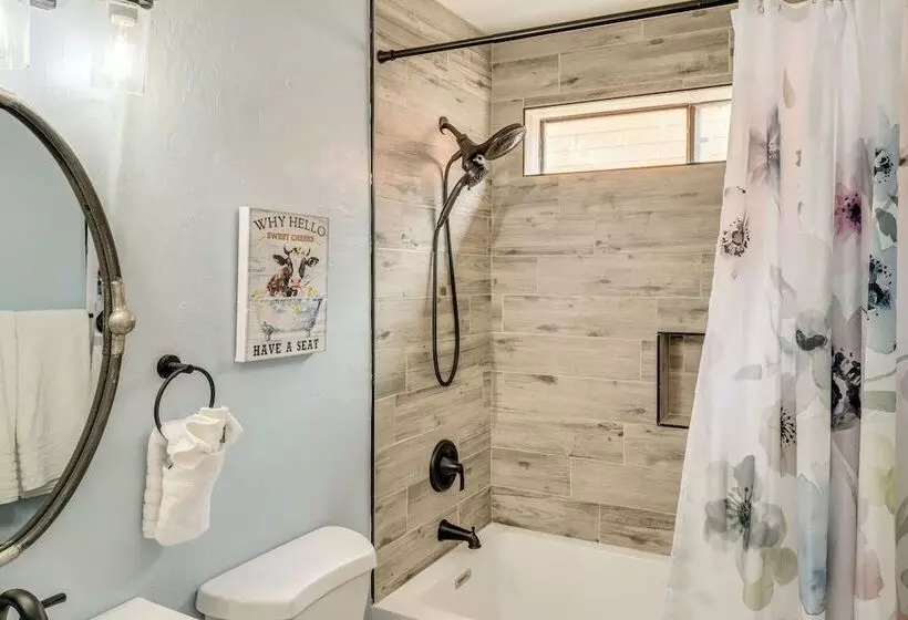 3 Mi To Lake: Home W/ Hot Tub In Show Low