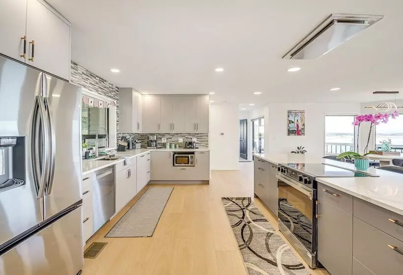 Spacious Camano Home W/ Hot Tub & Water Views!