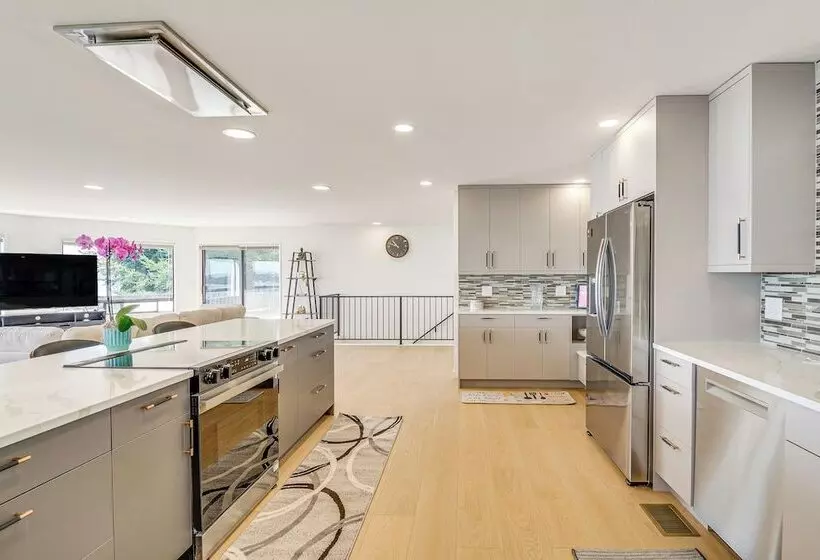 Spacious Camano Home W/ Hot Tub & Water Views!