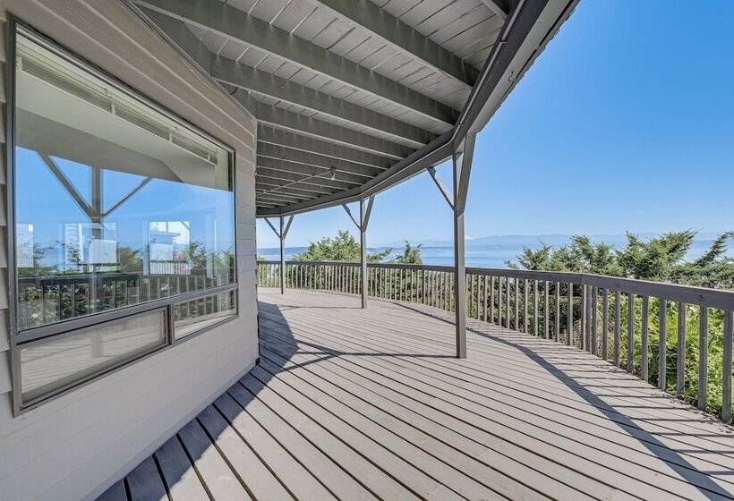 Spacious Camano Home W/ Hot Tub & Water Views!