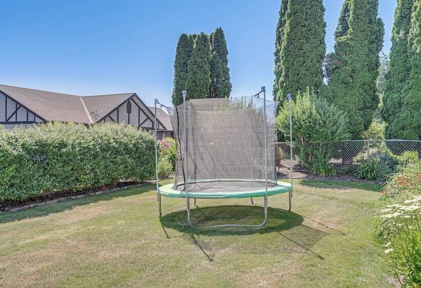 Spacious Camano Home W/ Hot Tub & Water Views!