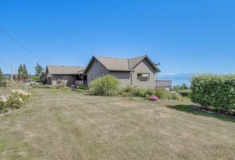 Spacious Camano Home W/ Hot Tub & Water Views!