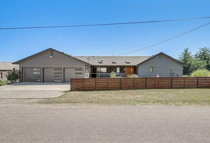 Spacious Camano Home W/ Hot Tub & Water Views!