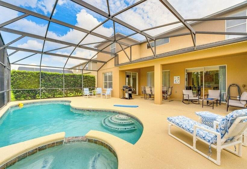 6 Mi To Disney World: Spacious Kissimmee Retreat!