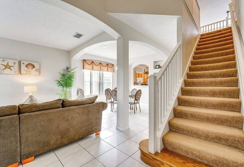 6 Mi To Disney World: Spacious Kissimmee Retreat!