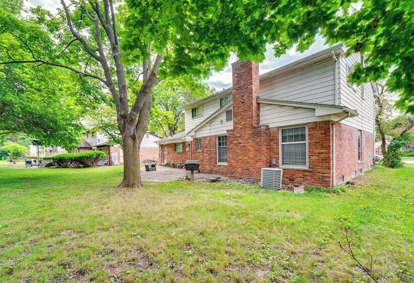 Spacious Southfield Home W/ Patio & Yard!