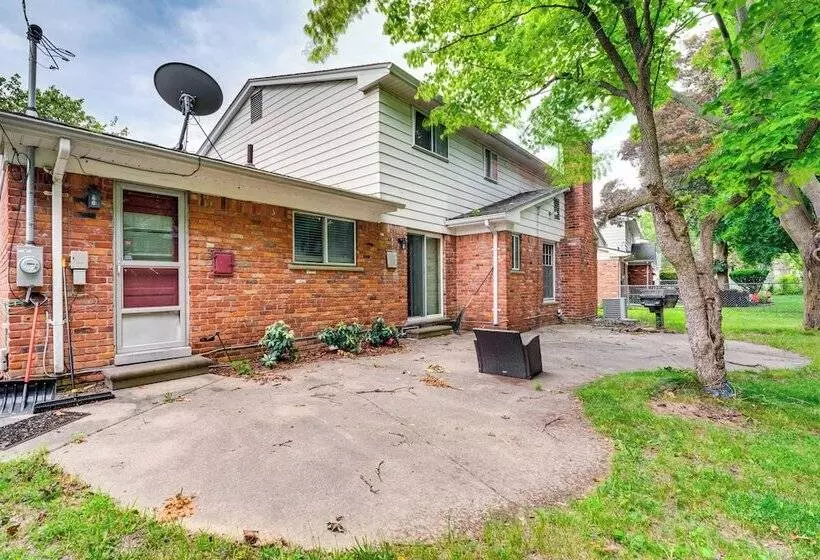 Spacious Southfield Home W/ Patio & Yard!