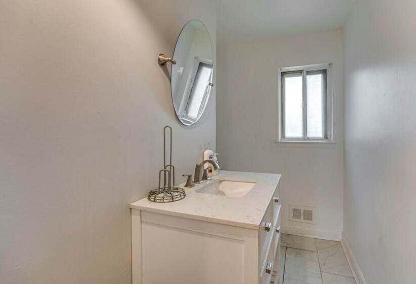 Spacious Southfield Home W/ Patio & Yard!