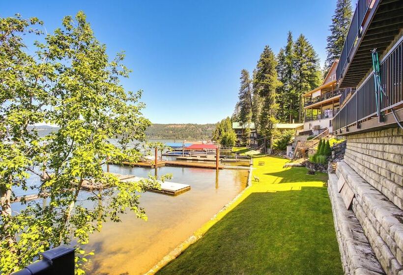 Beautiful Lake Coeur D Alene Retreat: Deck & View!