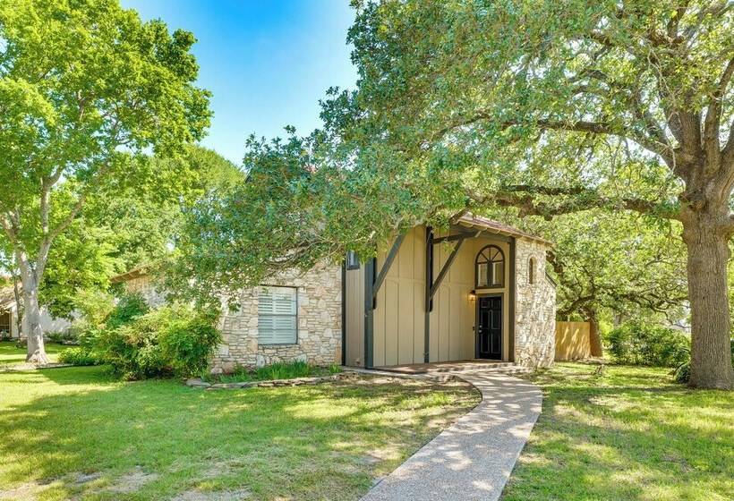 Bryan Home W/ Yard & Deck ~ 4 Mi To Aggieland
