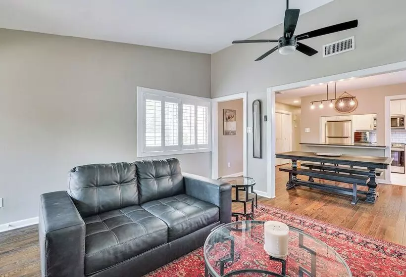Bryan Home W/ Yard & Deck ~ 4 Mi To Aggieland