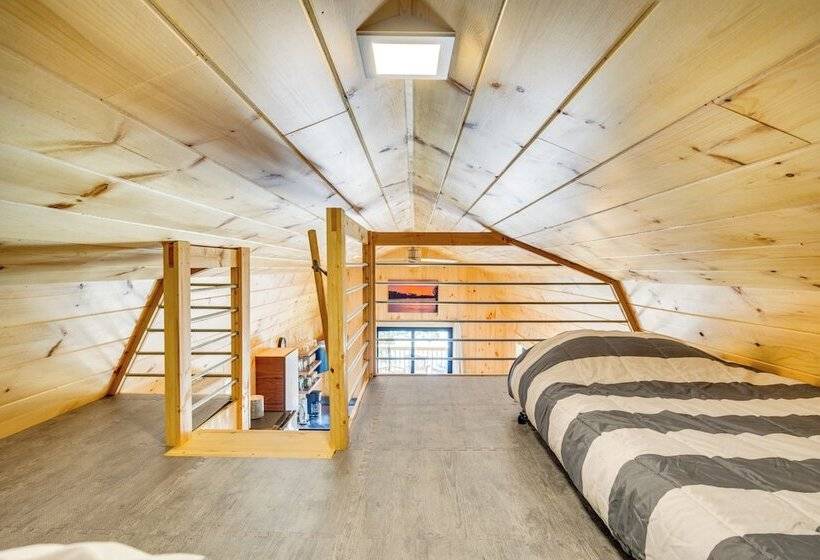 Deck & Grill: Lake Of The Ozarks Cabin In Warsaw