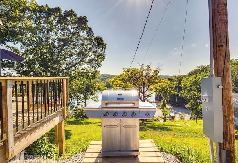 Deck & Grill: Lake Of The Ozarks Cabin In Warsaw