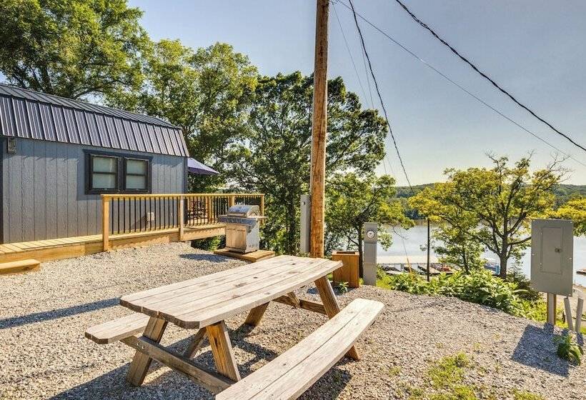 Deck & Grill: Lake Of The Ozarks Cabin In Warsaw