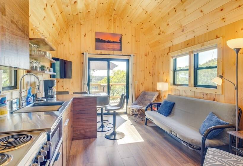 Deck & Grill: Lake Of The Ozarks Cabin In Warsaw