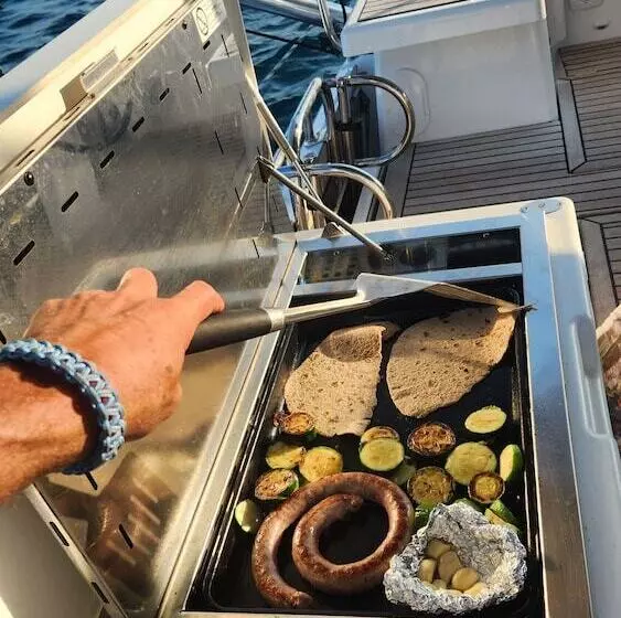 ホテル Dream Holiday On A Luxurious Sailing Yacht