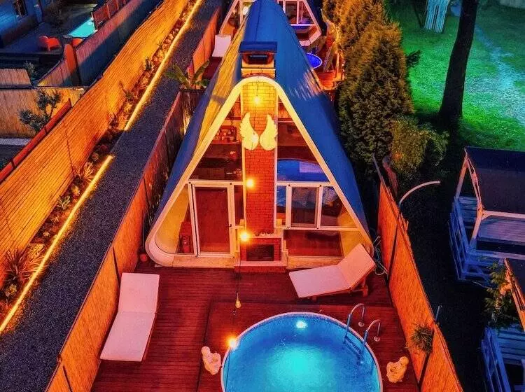 Hotelli Natho Lakeside