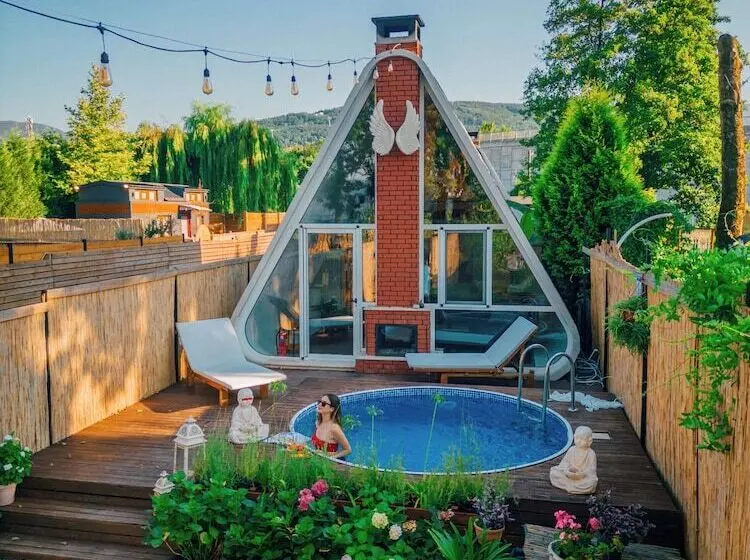 Hotelli Natho Lakeside