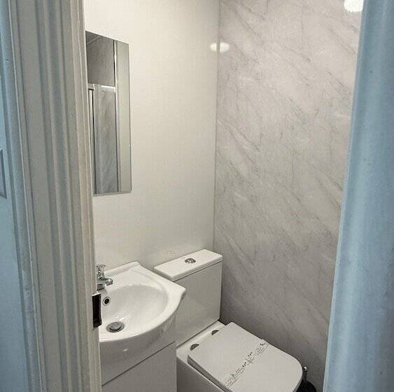 هتل Oban Victoria