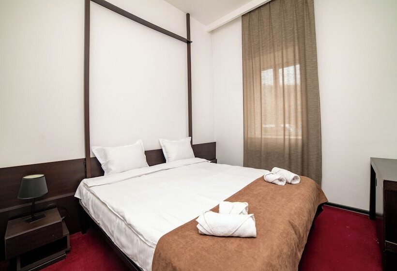 هتل Rcheuli Marani