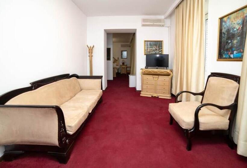 هتل Rcheuli Marani