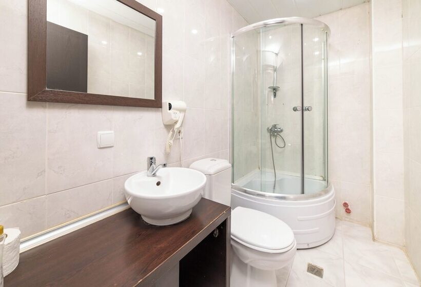 هتل Rcheuli Marani