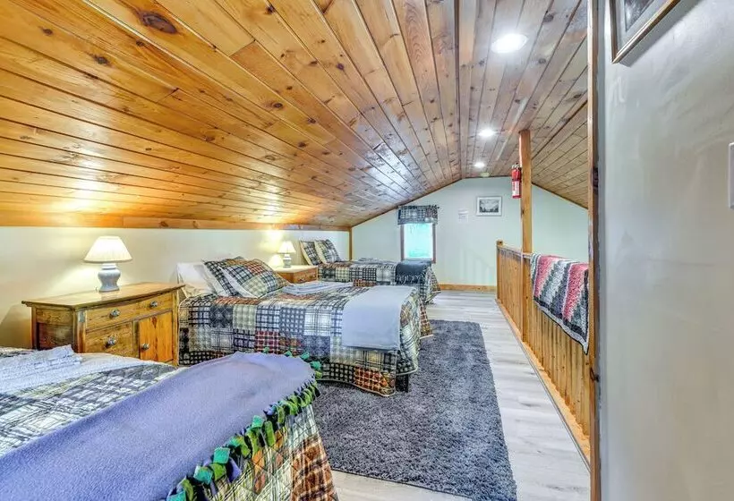 Inviting Peru Cabin W/ Patio, Grill & River Access