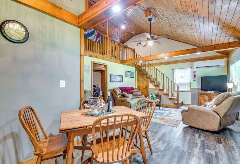 Inviting Peru Cabin W/ Patio, Grill & River Access