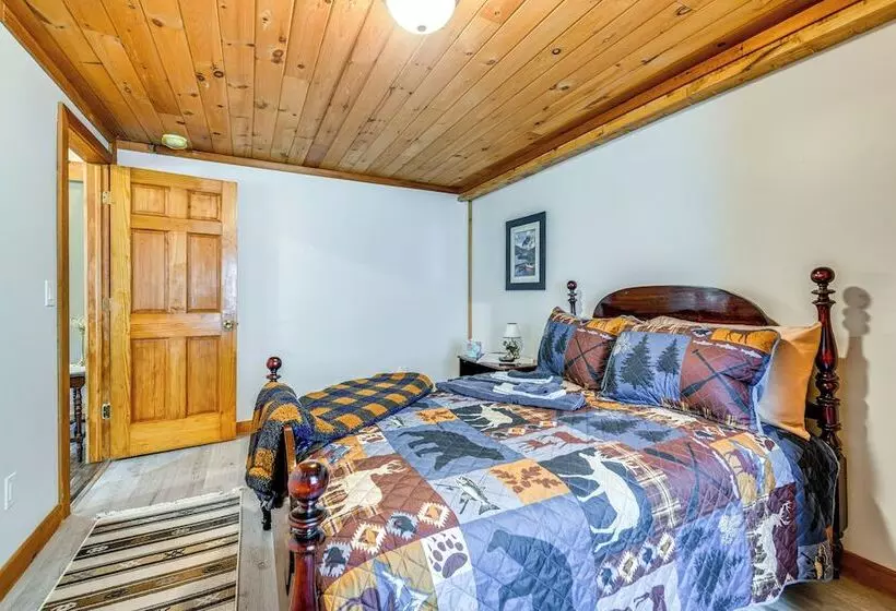 Inviting Peru Cabin W/ Patio, Grill & River Access