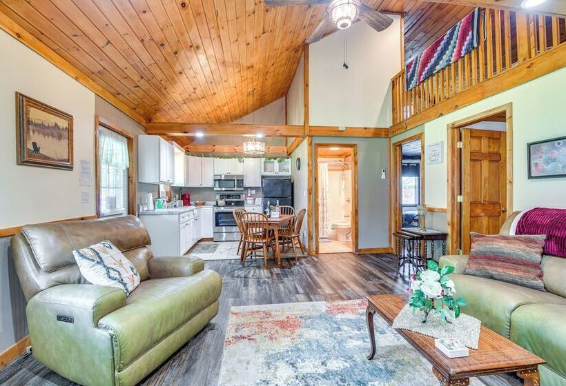 Inviting Peru Cabin W/ Patio, Grill & River Access