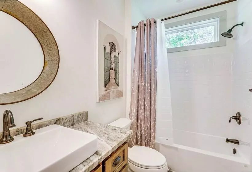 Lakefront Hiawassee Gem: Boat Dock W/ Rooftop Deck