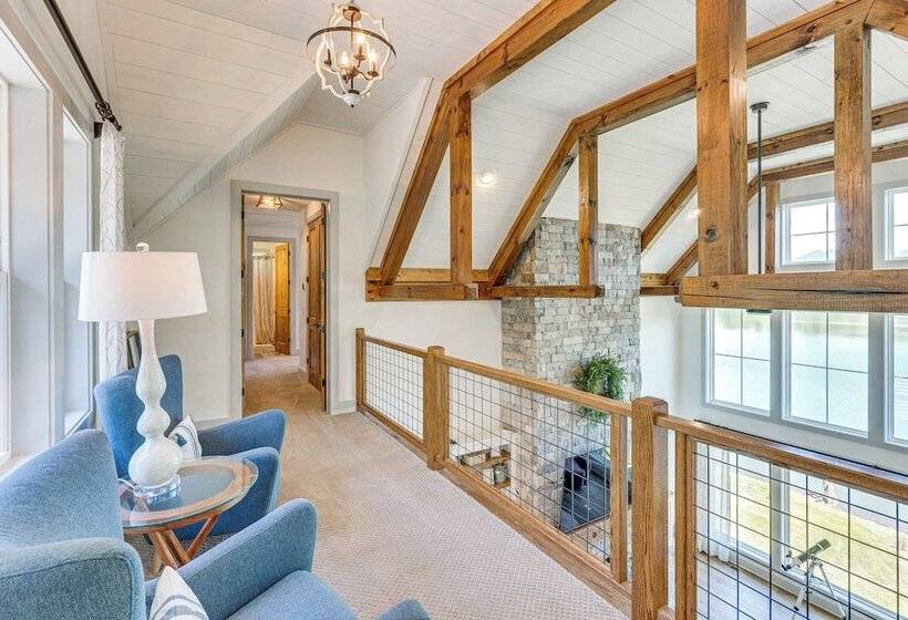 Lakefront Hiawassee Gem: Boat Dock W/ Rooftop Deck