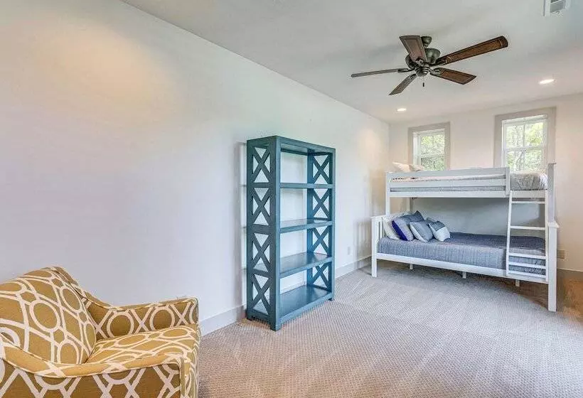 Lakefront Hiawassee Gem: Boat Dock W/ Rooftop Deck