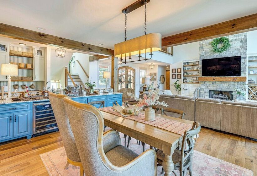 Lakefront Hiawassee Gem: Boat Dock W/ Rooftop Deck