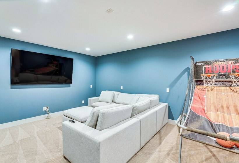 Lakefront Hiawassee Gem: Boat Dock W/ Rooftop Deck