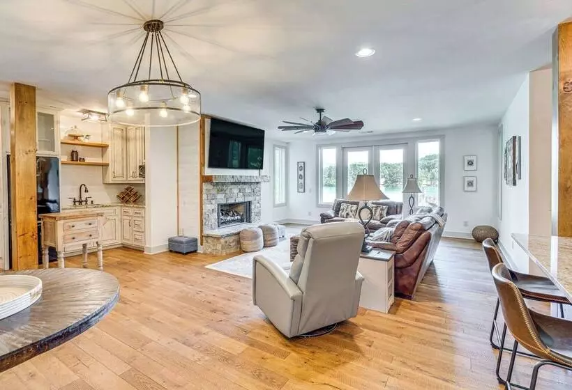 Lakefront Hiawassee Gem: Boat Dock W/ Rooftop Deck