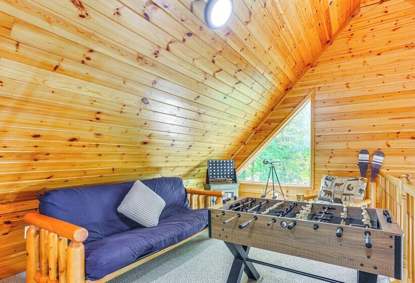 Masthope Home W/ Community Perks   Close To Ski!