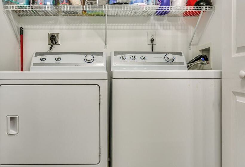 Masthope Home W/ Community Perks   Close To Ski!