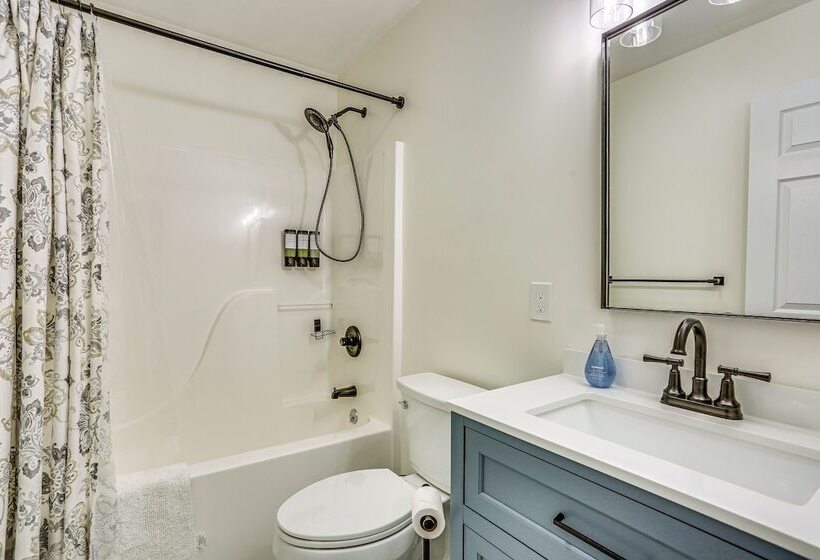 Masthope Home W/ Community Perks   Close To Ski!