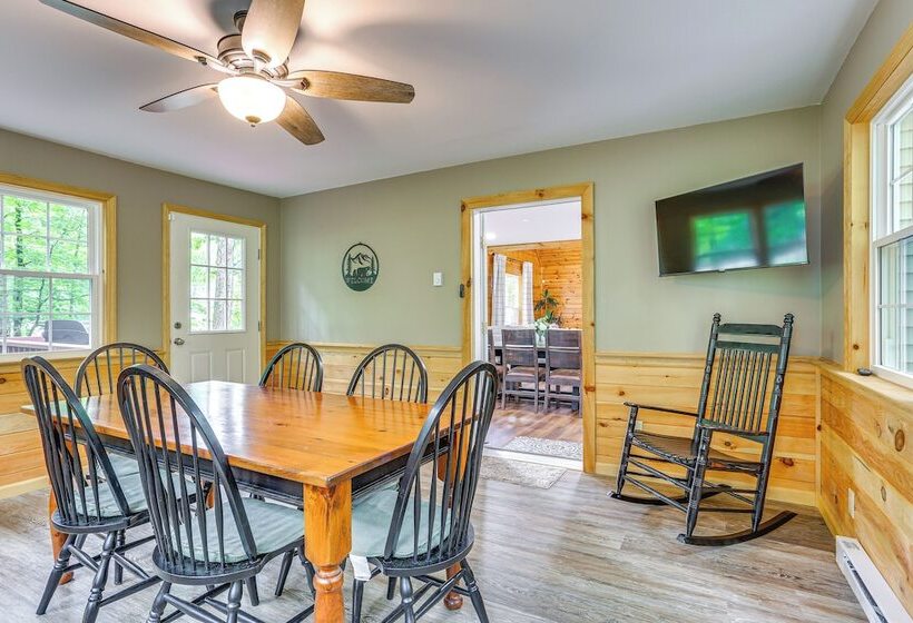 Masthope Home W/ Community Perks   Close To Ski!