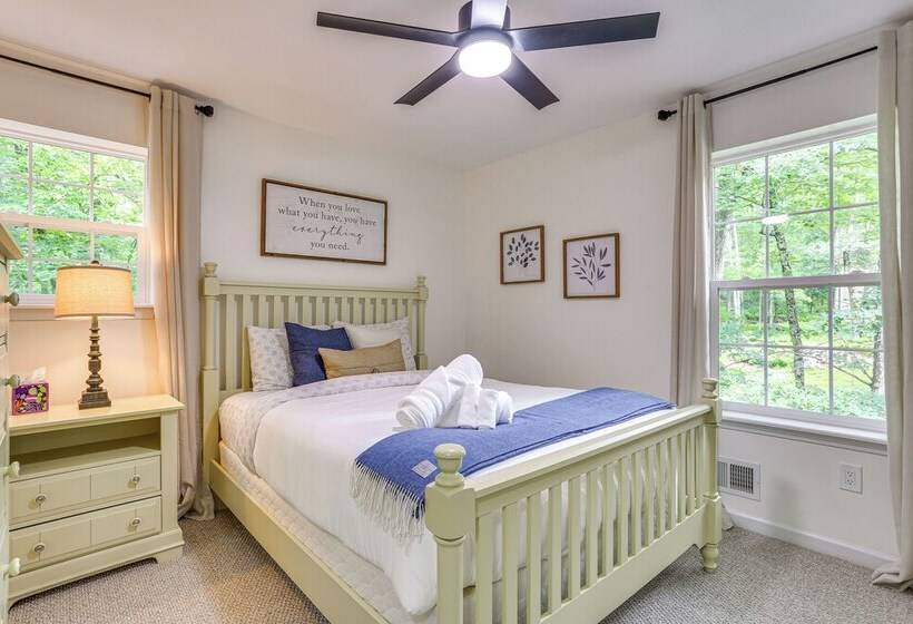 Masthope Home W/ Community Perks   Close To Ski!