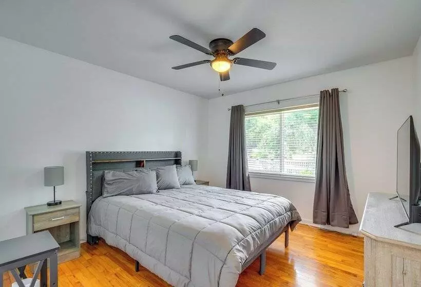 Ocala Retreat W/ Pool, Grill & Yard   Pets Welcome