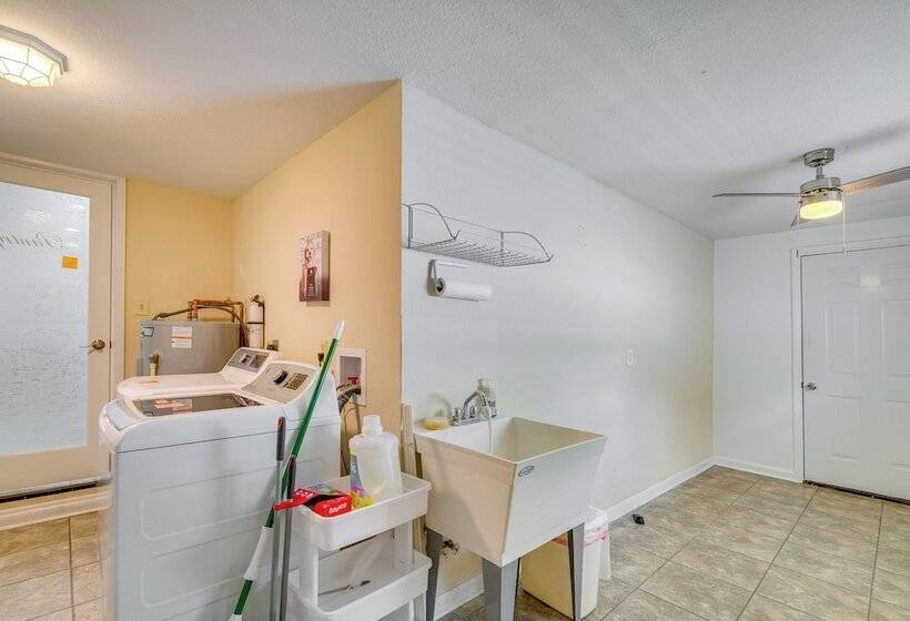 Ocala Retreat W/ Pool, Grill & Yard Pets Welcome